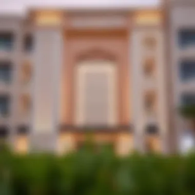 Stunning Architecture of العين مول Elegant architectural facade of العين مول highlighting modern design elements