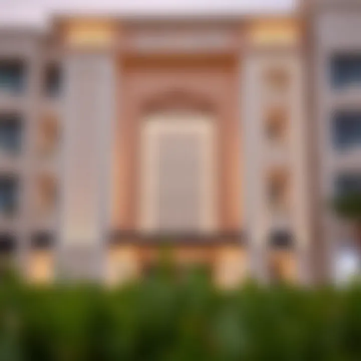 Stunning Architecture of العين مول Elegant architectural facade of العين مول highlighting modern design elements