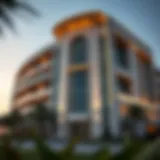 Architectural Wonder of ذا مول جميرا Stunning architectural facade of ذا مول جميرا showcasing modern design